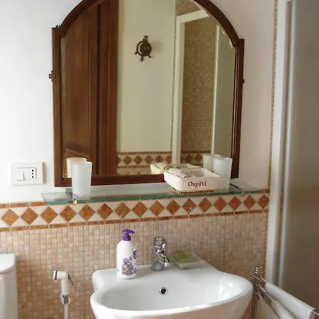 B&B Il Giardino Delle Cince לינה וארוחת בוקר
