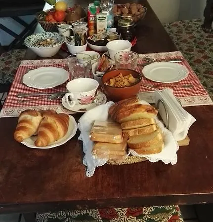 לינה וארוחת בוקר B&B Il Giardino Delle Cince 3*